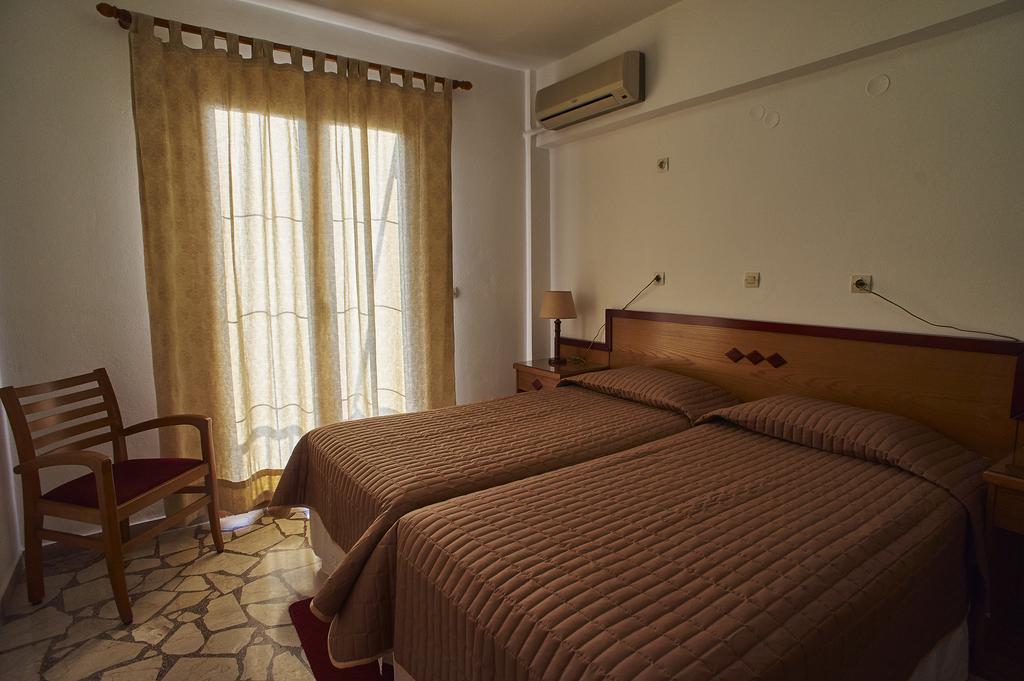 קוקארי Angela Apartments מראה חיצוני תמונה