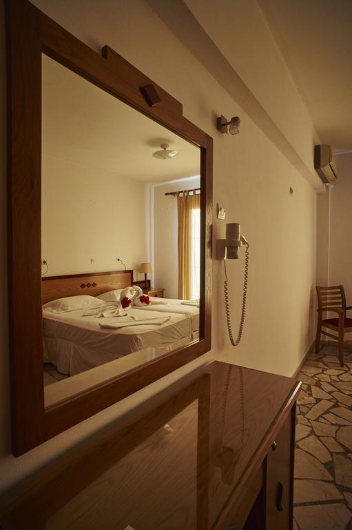 קוקארי Angela Apartments מראה חיצוני תמונה