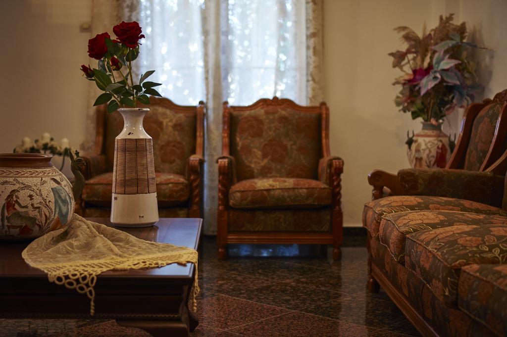 קוקארי Angela Apartments מראה חיצוני תמונה