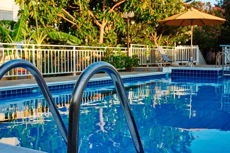 קוקארי Angela Apartments מראה חיצוני תמונה